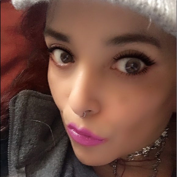 Meet your Posher, Gretta - Picture 3 of 3